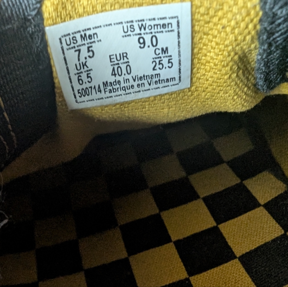 Vans Harry Potter Hufflepuff Black Slip-On Unisex Shoes - Picture 4 of 4